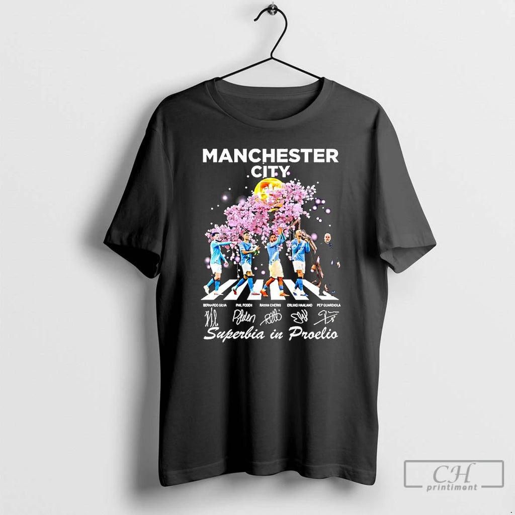 Classic Manchester City Fc Plen Superbia In Proelio Signatures