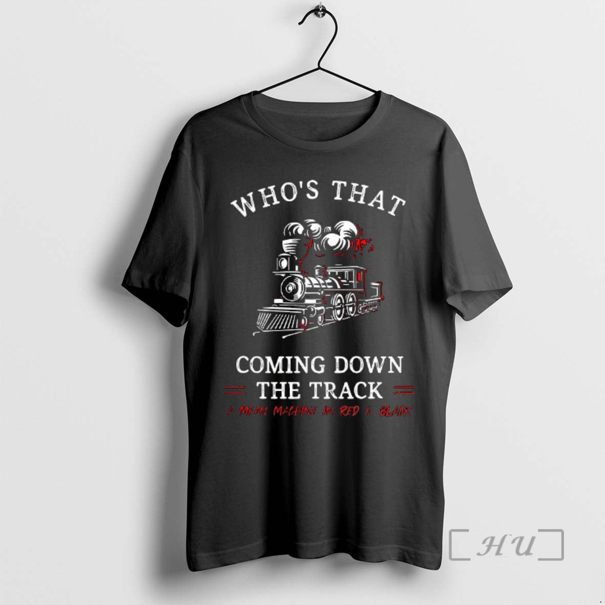 Officials Georgia Bulldog Football Whos That Coming Down The Track A Mean Machine In Red