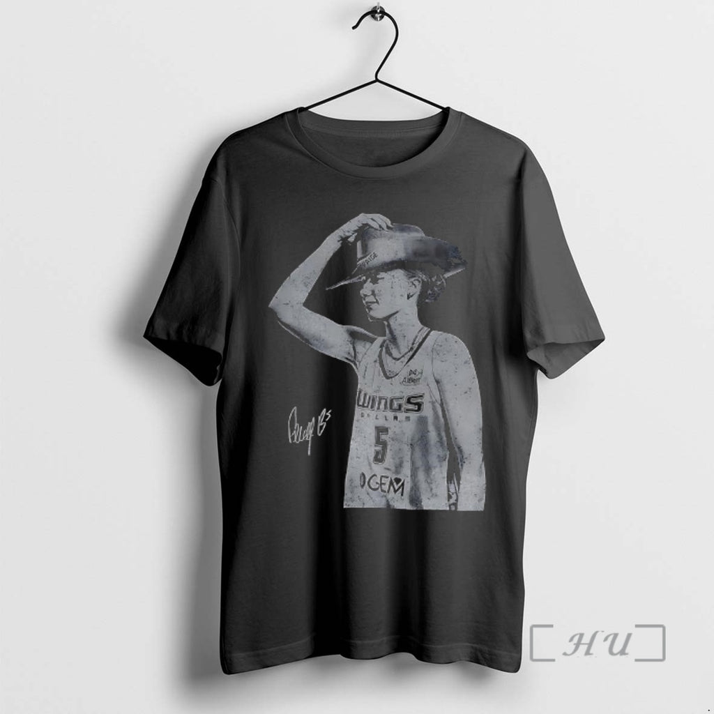Officials Paige Bueckers Dallas Wings Basketball Holding Cowboy Hat Signature Vintage Premium T Shirts Sweater