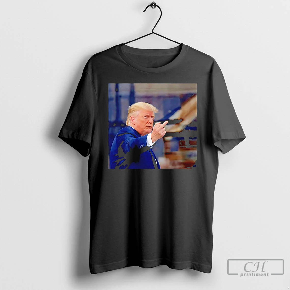 Premium Trump Middle Finger At Heckler